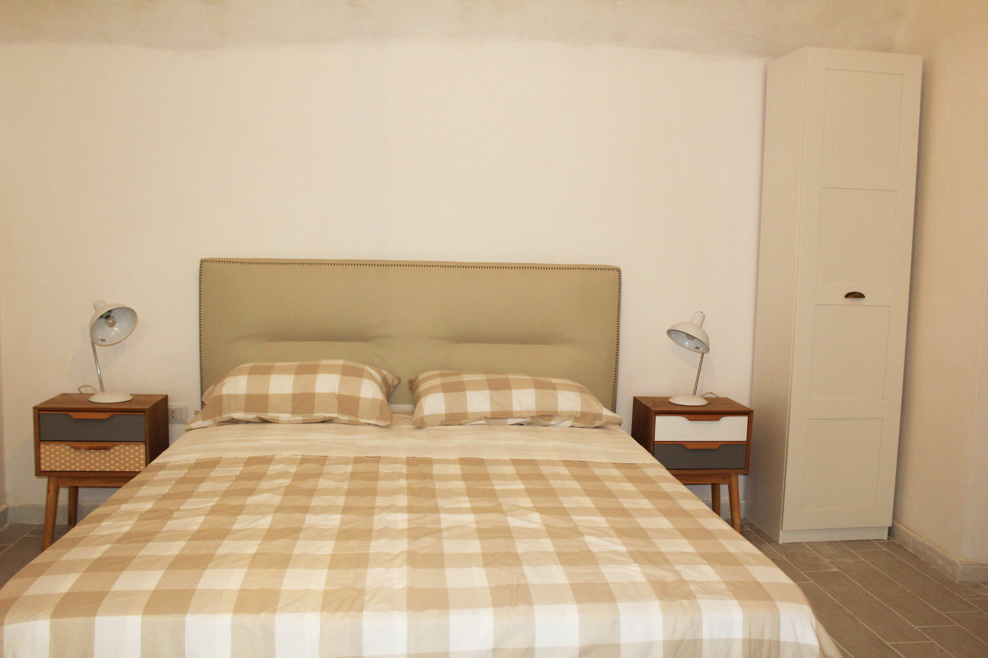 Monohouse Apartment เนเปิลส์ ภายนอก รูปภาพ