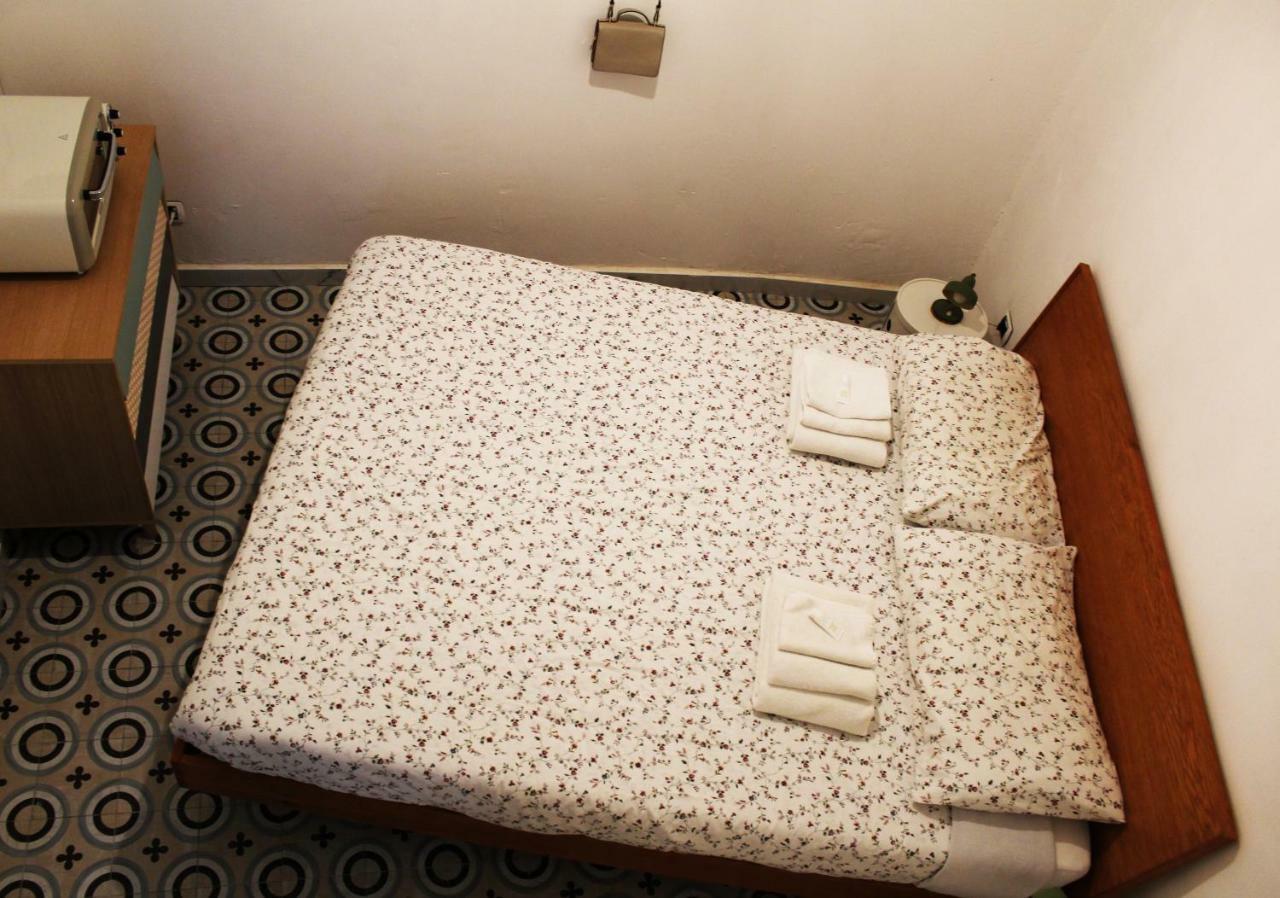 Monohouse Apartment เนเปิลส์ ภายนอก รูปภาพ